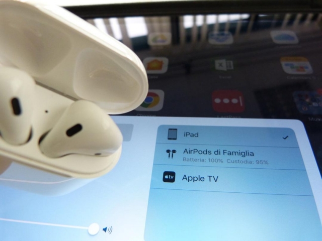 Lettura valori batteria da iPad Air 2 - Auricolari stereo senza fili Apple AirPods. La recensione - sopralerighe.it