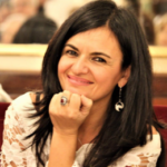 “Le Sibille” di Vincenza Alfano: il passato che parla al presente